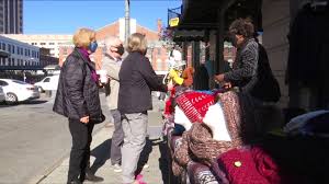 Roanoke shop owners rely on holiday sales to keep doors open