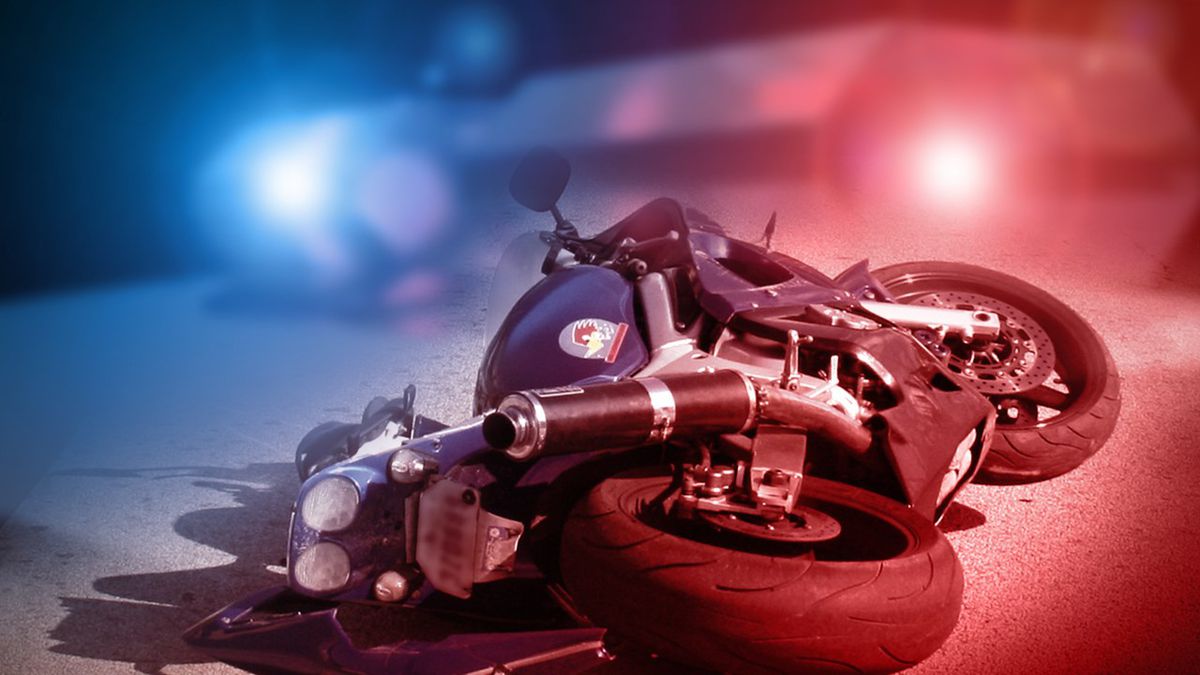 Woman dead, man injured in Roanoke motorcycle crash