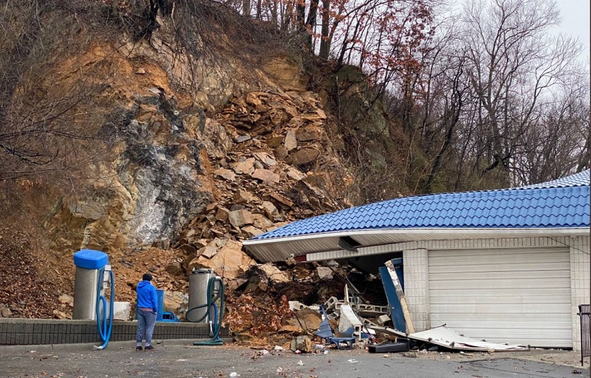 Car wash damaged after mudslide in Roanoke