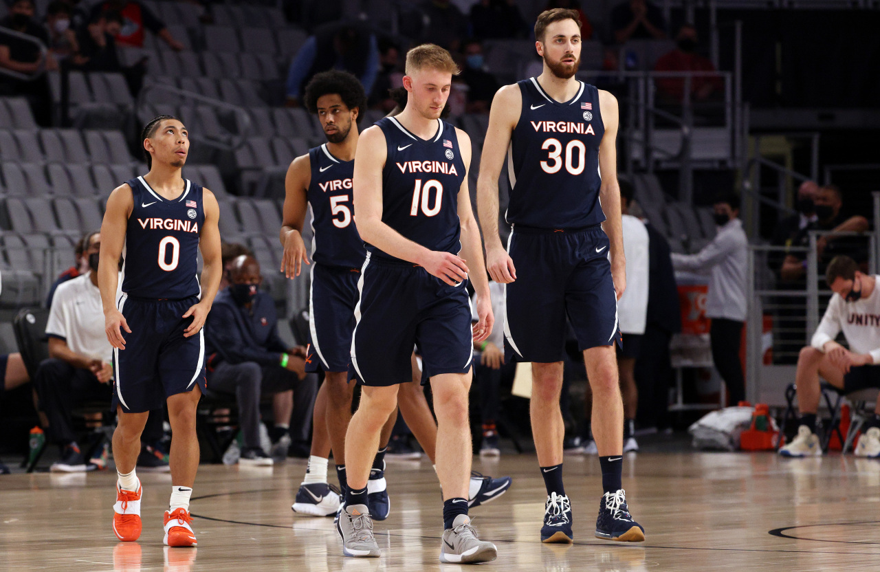 Duke upsets No. 7 Virginia 66-65 for 3rd straight ACC win