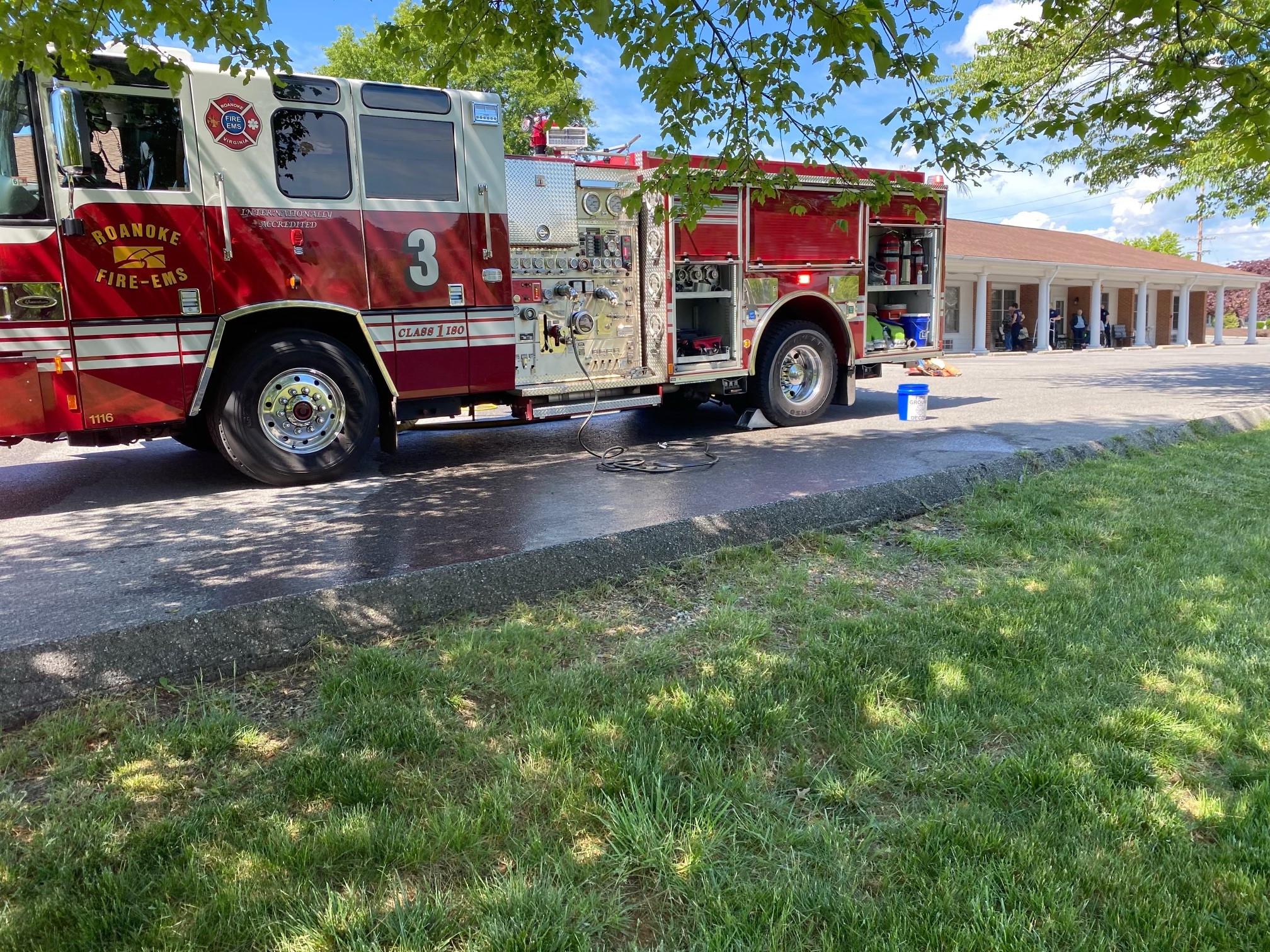 Crews respond to fire at senior living community in Northwest Roanoke