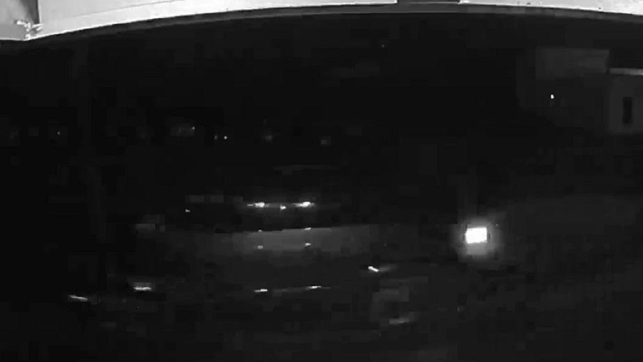 Thieves wanted after garage burglary in Vinton