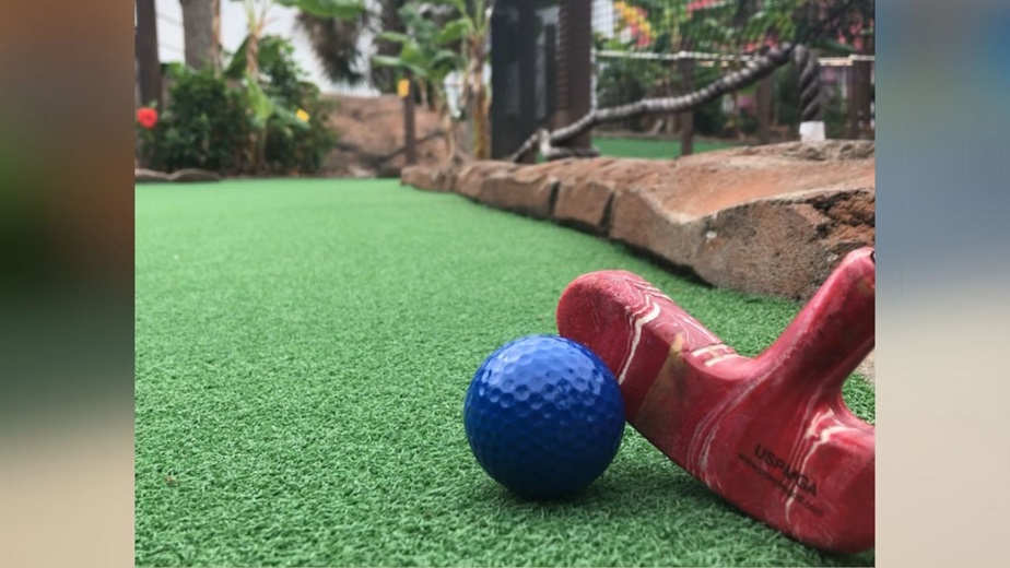 Moving mini golf course opened in Roanoke