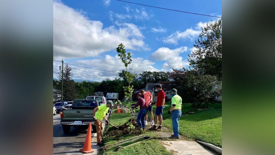 Roanoke organizations putting efforts to make Belmont-Fallon more beautiful to residents