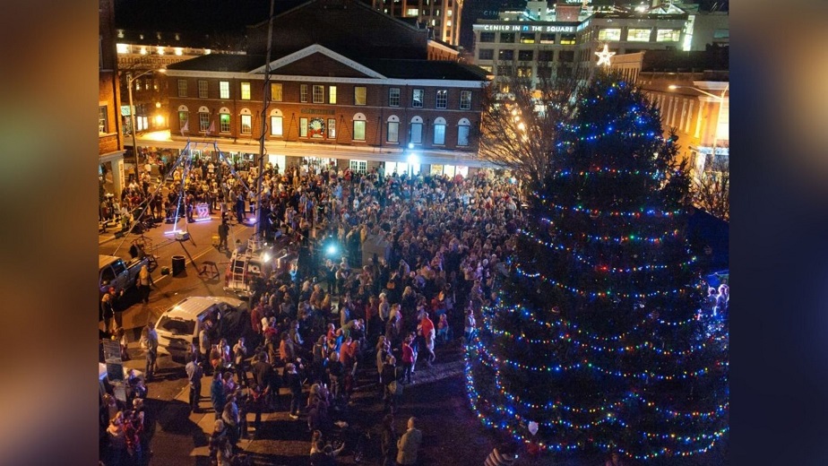 Dickens of a Christmas returned to Roanoke