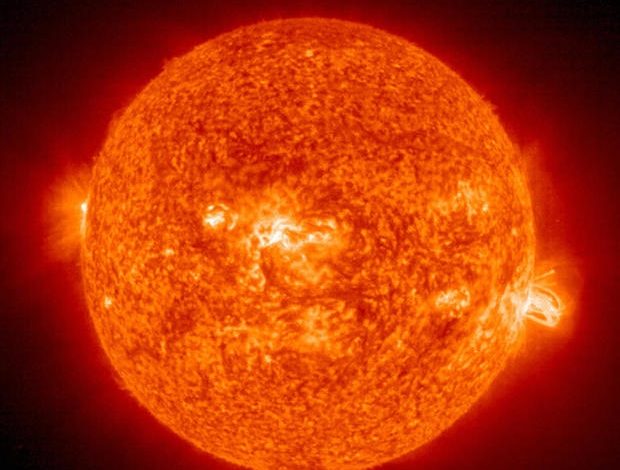 A “cannibal” solar ejection heading straight for Earth could bring northern lights as far south as Illinois and trigger power voltage issues