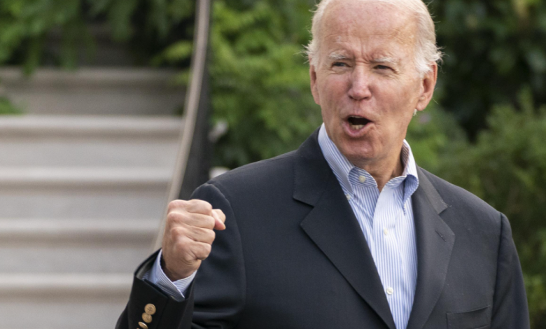 Biden leaves White House for 1st time since getting COVID-19