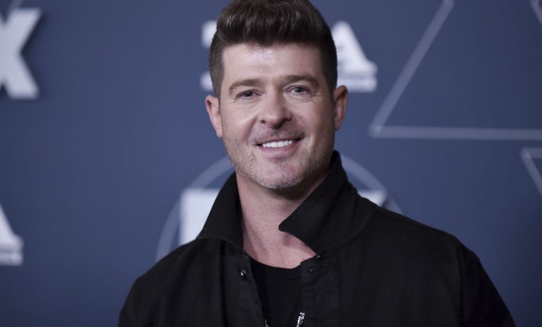 Singer Robin Thicke coming to Elmwood Park this summer