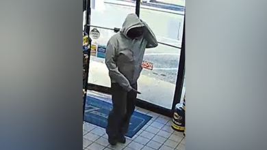 Lynchburg Police looking for armed gas station robber